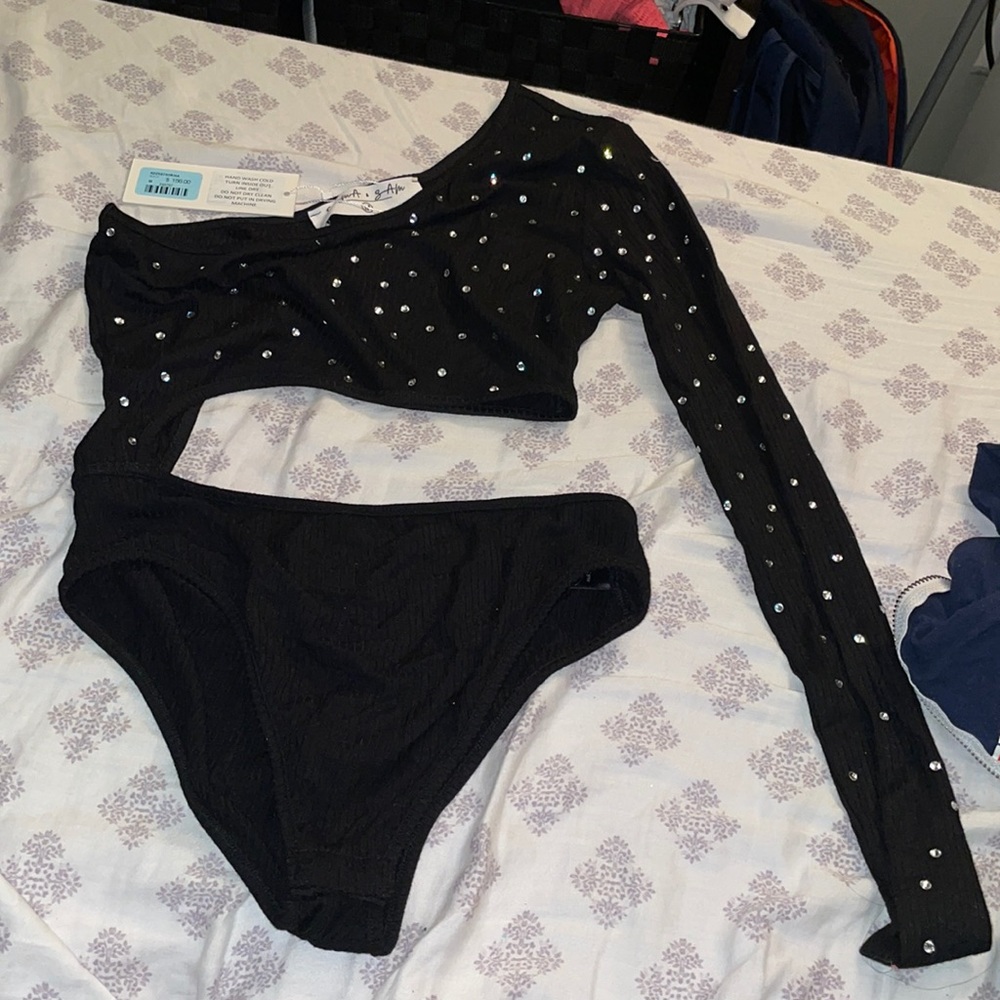 ONE SHOULDER RHINESTONE BODYSUIT